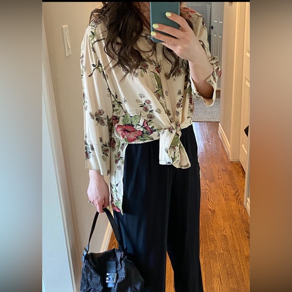 Floral flowy collared vintage dress shirt by Loco Lindo. - Picture 3 of 6